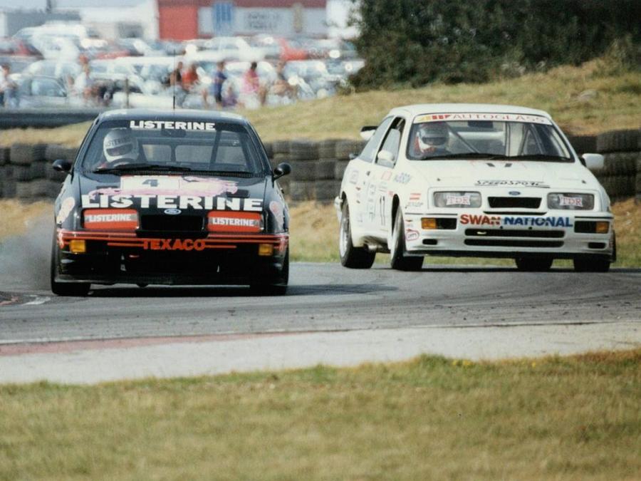  Ford Sierra RS500 Cosworth BTCC 1988 года  (фото 14 из 22)